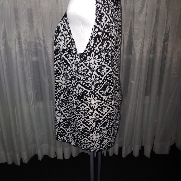Tunic blouse.  SIZE L - Picture 11 of 12